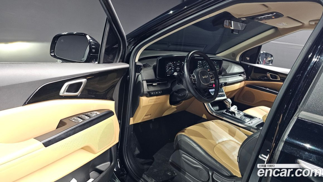 Kia Carnival 9-Seater Prestige, 2023