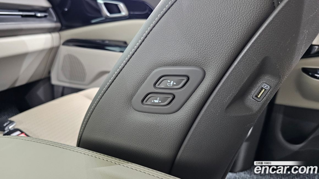 Kia Carnival 9-Seater Noblesse, 2023