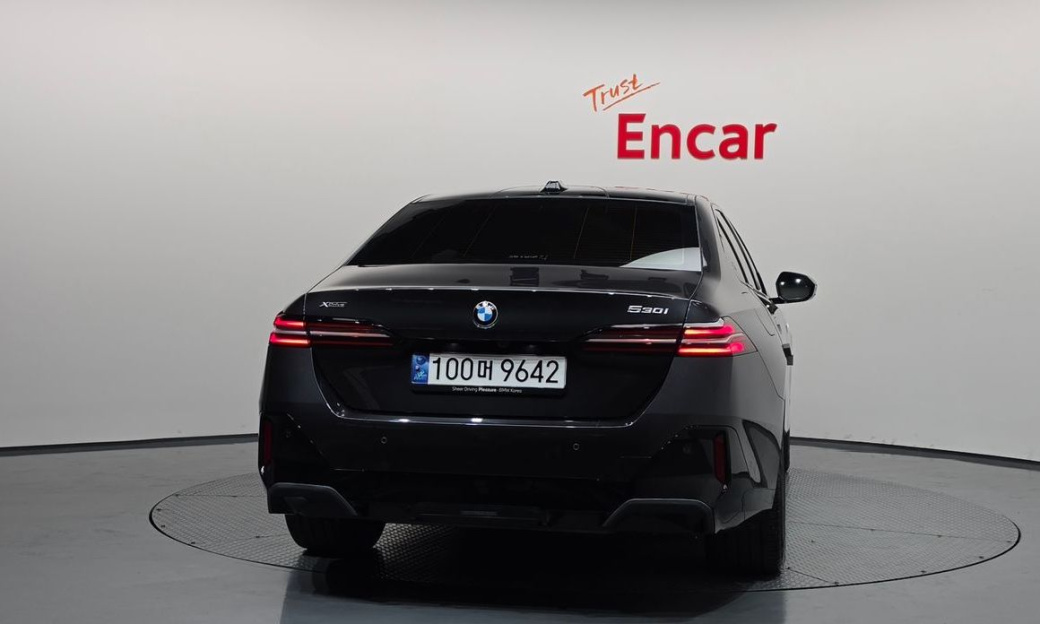 BMW 5-Series 530i xDrive M Sport, 2024