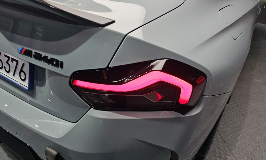 BMW 2-Series M240i xDrive Coupe, 2022
