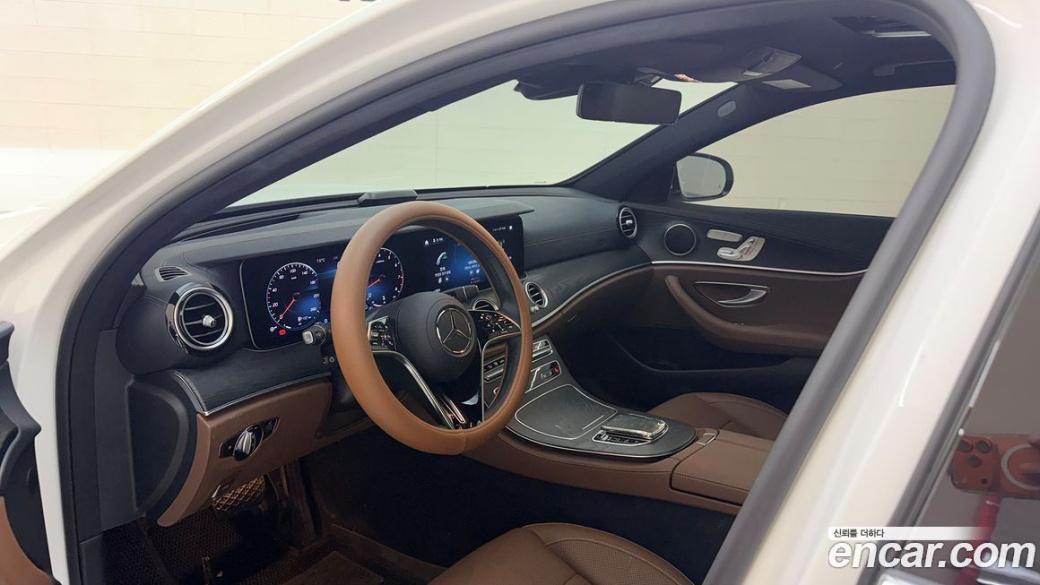 Mercedes-Benz E-Class E250 AMG Line, 2023