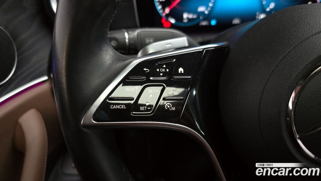 Mercedes-Benz E-Class E250 AMG Line, 2023