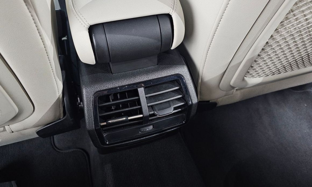 Audi Q3 35 TDI Premium, 2025