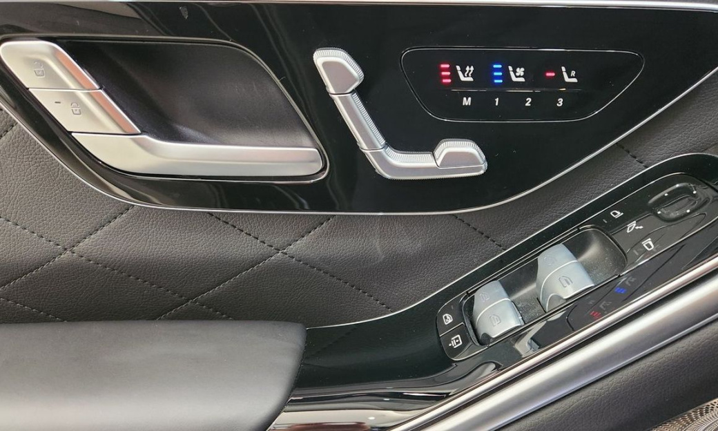 Mercedes-Benz S-Class S500L 4MATIC, 2025