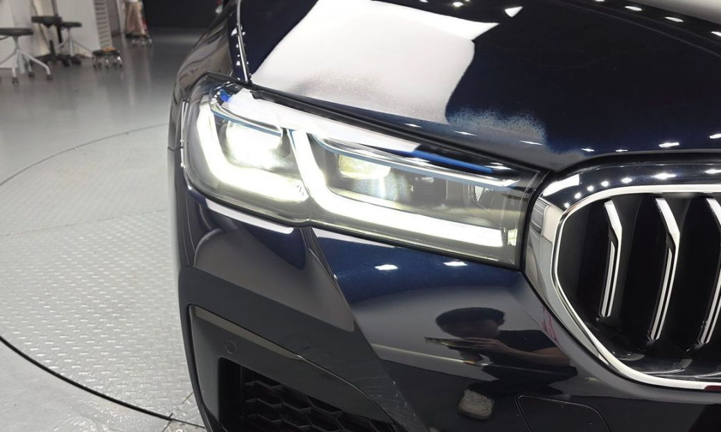 BMW 5-Series 530i xDrive M Sport Package, 2023