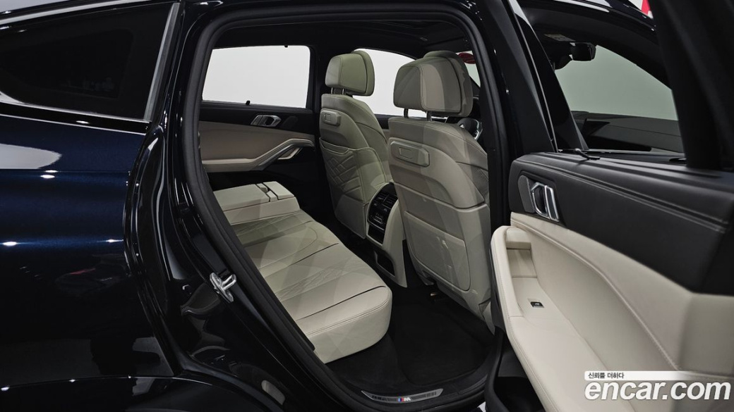 BMW X6 xDrive40i M Sport, 2025