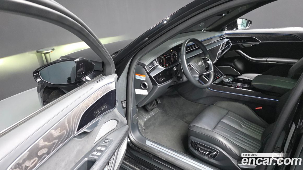 Audi A8 55 TFSI Quattro Premium LWB, 2023