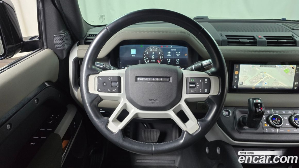 Land Rover Defender 110 P300 X-Dynamic SE, 2022