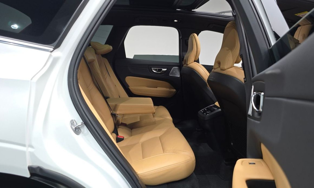 Volvo XC60 B5 Ultimate Bright, 2023