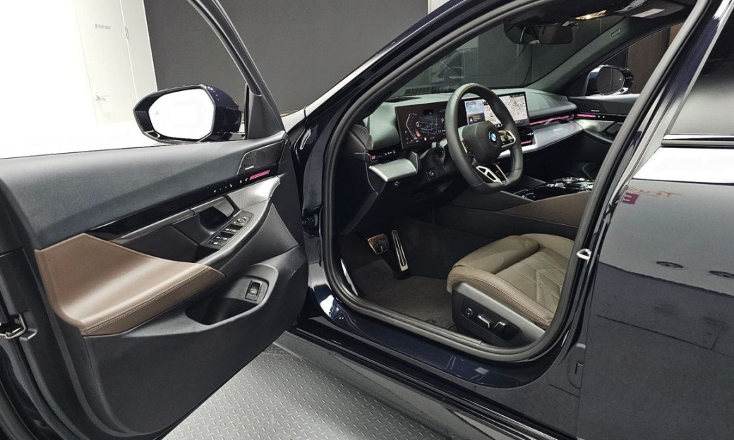 BMW 5-Series 520i M Sport, 2024