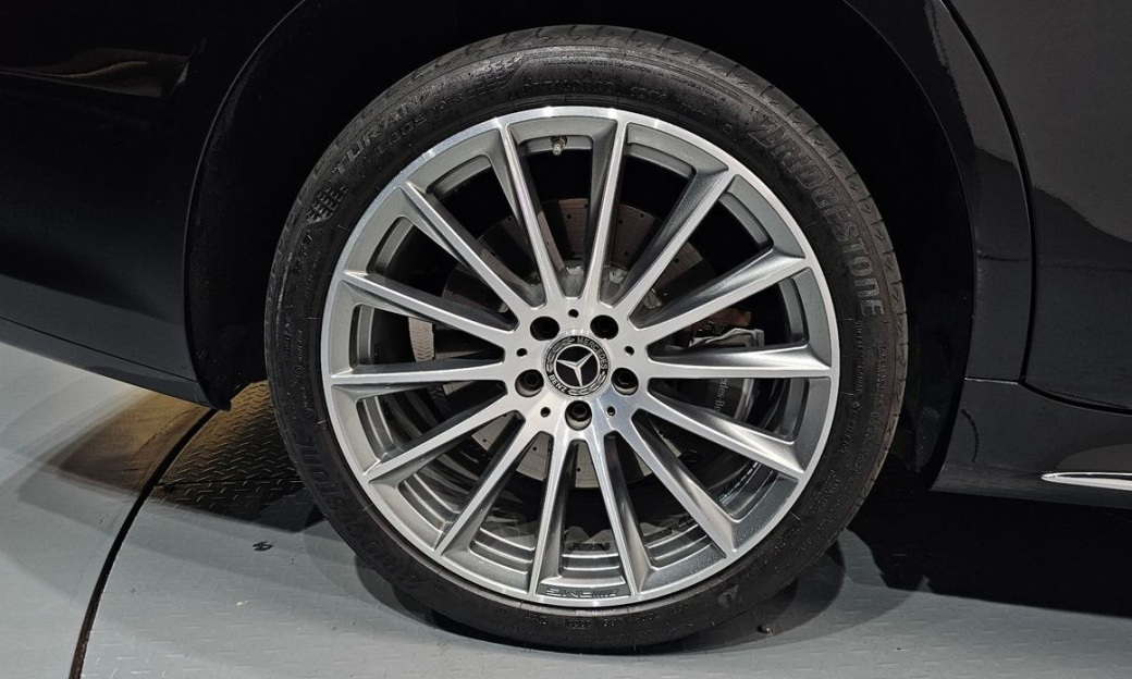 Mercedes-Benz S-Class S500L 4MATIC, 2022