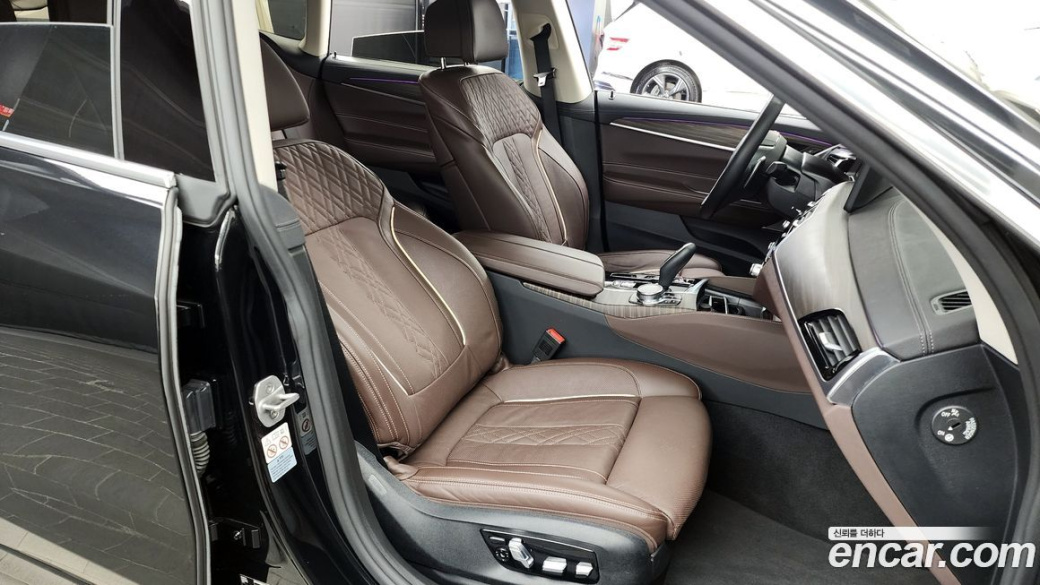 BMW Gran Turismo 630i xDrive Luxury, 2023