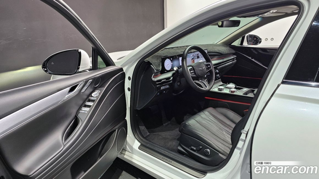 Genesis G80 Gasoline 2.5 Turbo AWD, 2025