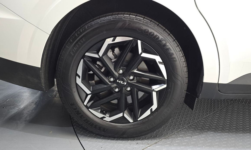 Kia Carnival 9-Seater Hi Limousine (Special Vehicle), 2025