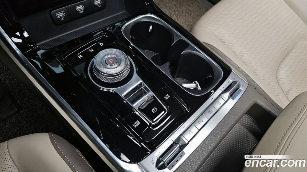 Kia Carnival 9-Seater Signature, 2022
