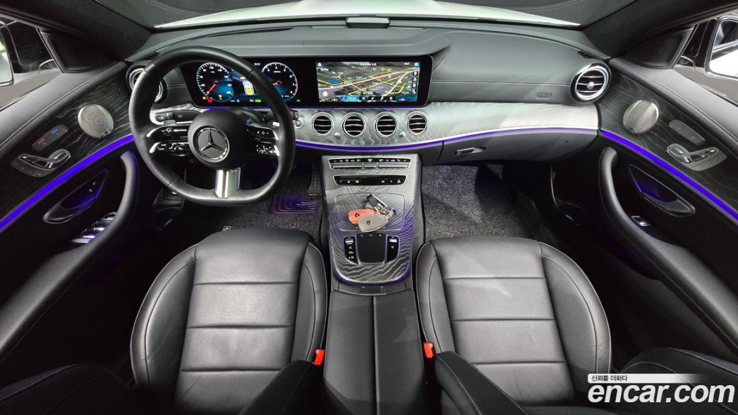Mercedes-Benz E-Class E350 4MATIC AMG Line, 2023