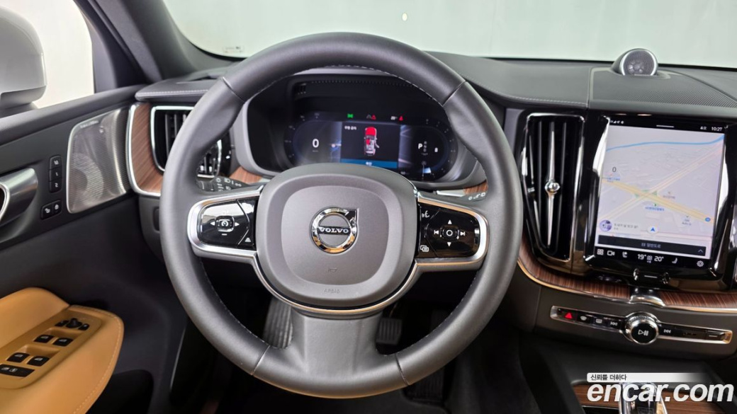 Volvo XC60 B6 Ultimate Bright, 2024
