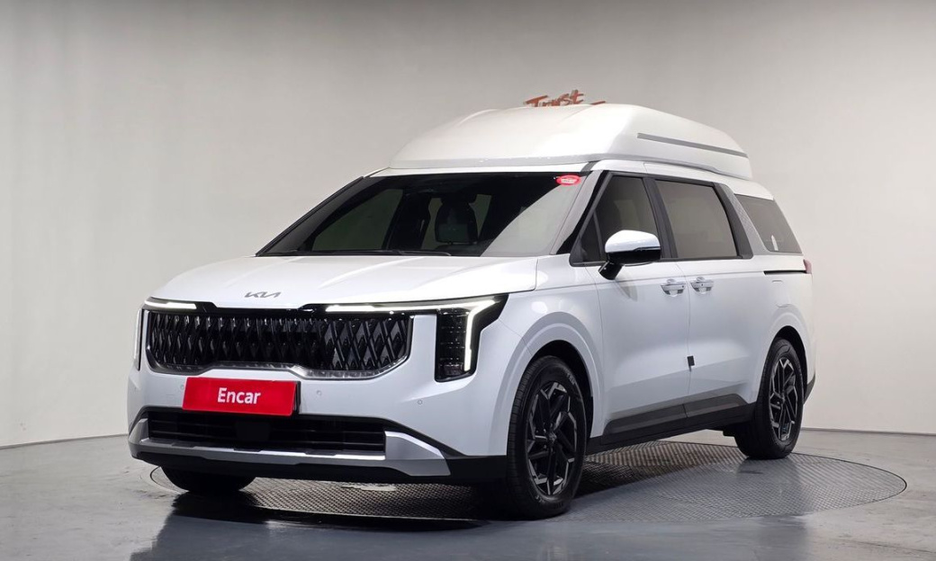 Kia Carnival 9-Seater Hi Limousine (Special Vehicle), 2025