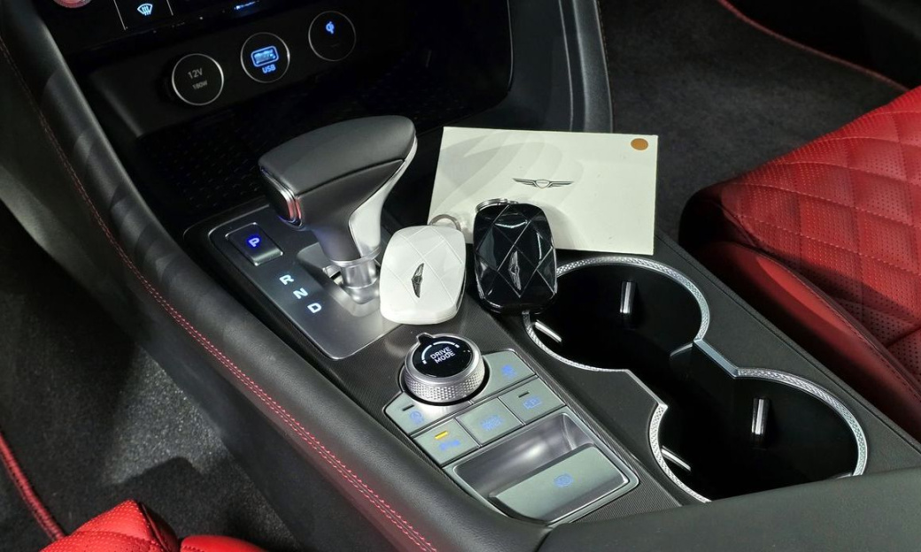 Genesis G70 Gasoline 2.5T 4WD, 2025