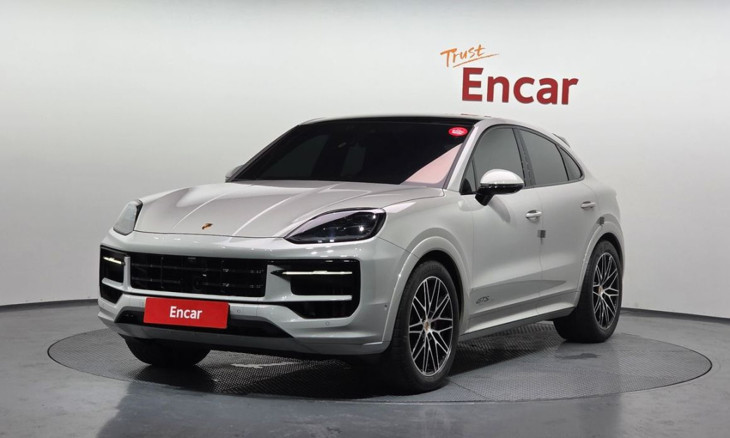 Porsche Cayenne 4.0 GTS Coupe, 2025