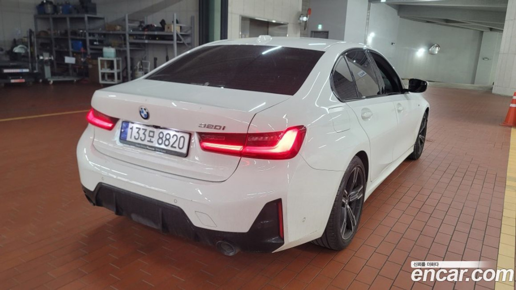 BMW 3-Series 320i M Sport, 2024