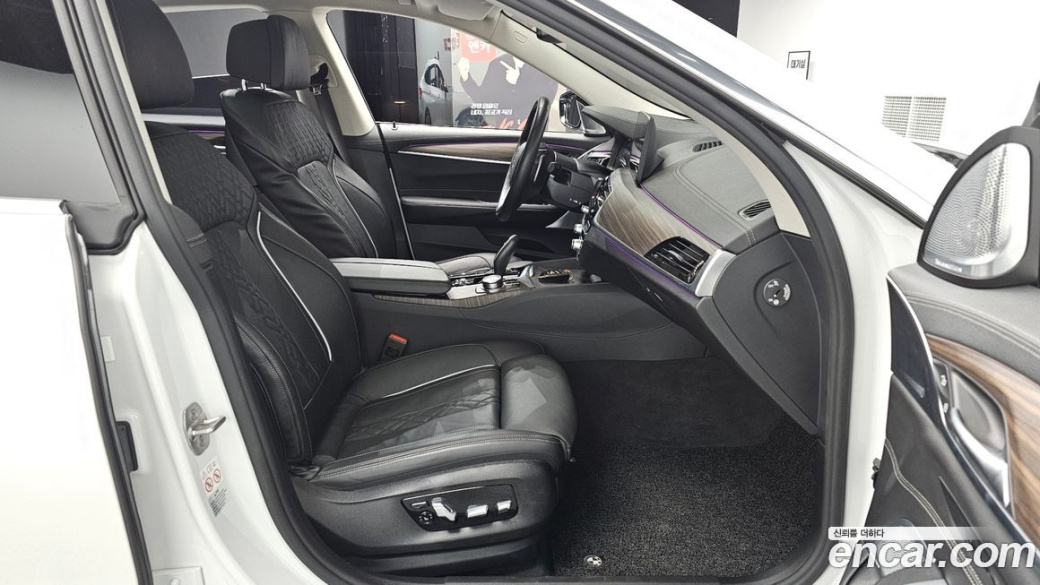 BMW Gran Turismo 630i xDrive Luxury, 2022