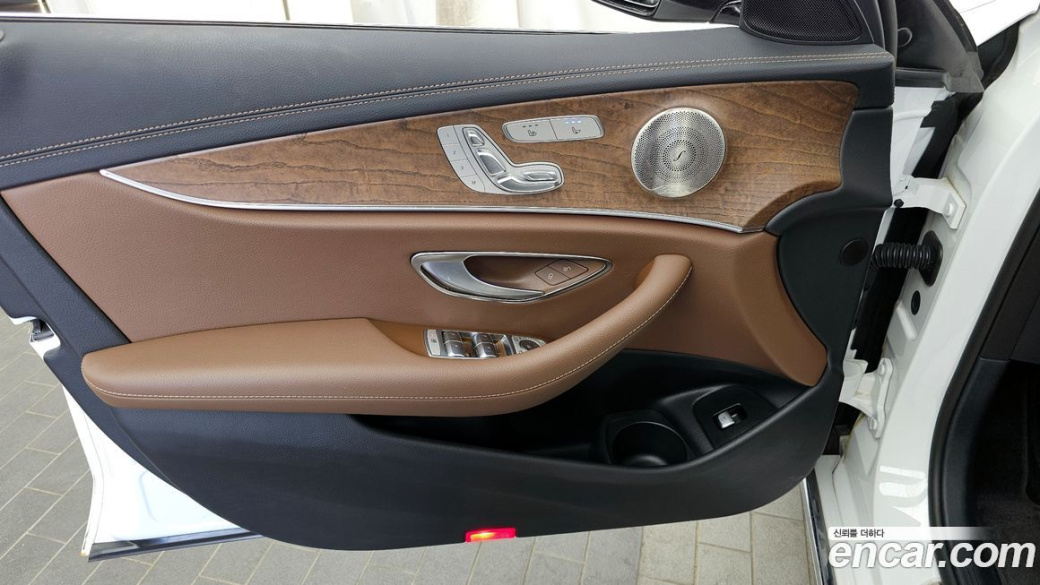 Mercedes-Benz E-Class E220d 4MATIC Exclusive, 2023