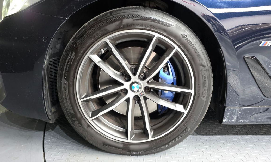 BMW 5-Series 520i M Sport, 2023