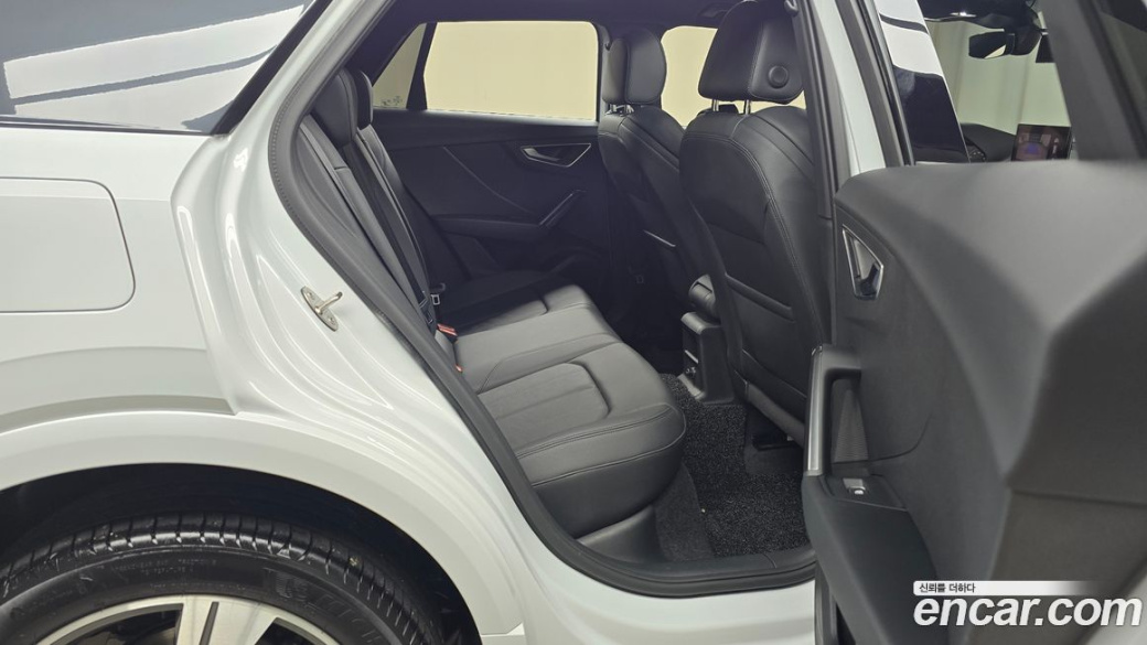 Audi Q2 35 TDI Premium, 2023