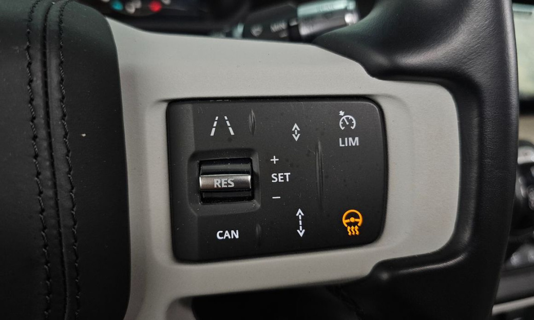 Land Rover Defender 110 D300 HSE, 2022