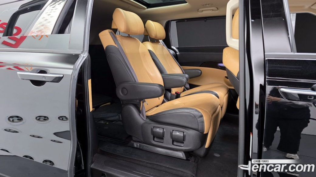 Kia Carnival 7-Seater Signature, 2022