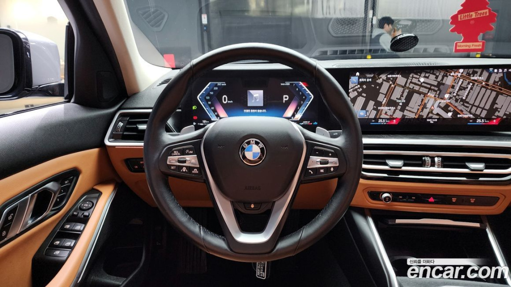 BMW 3-Series 320i, 2023