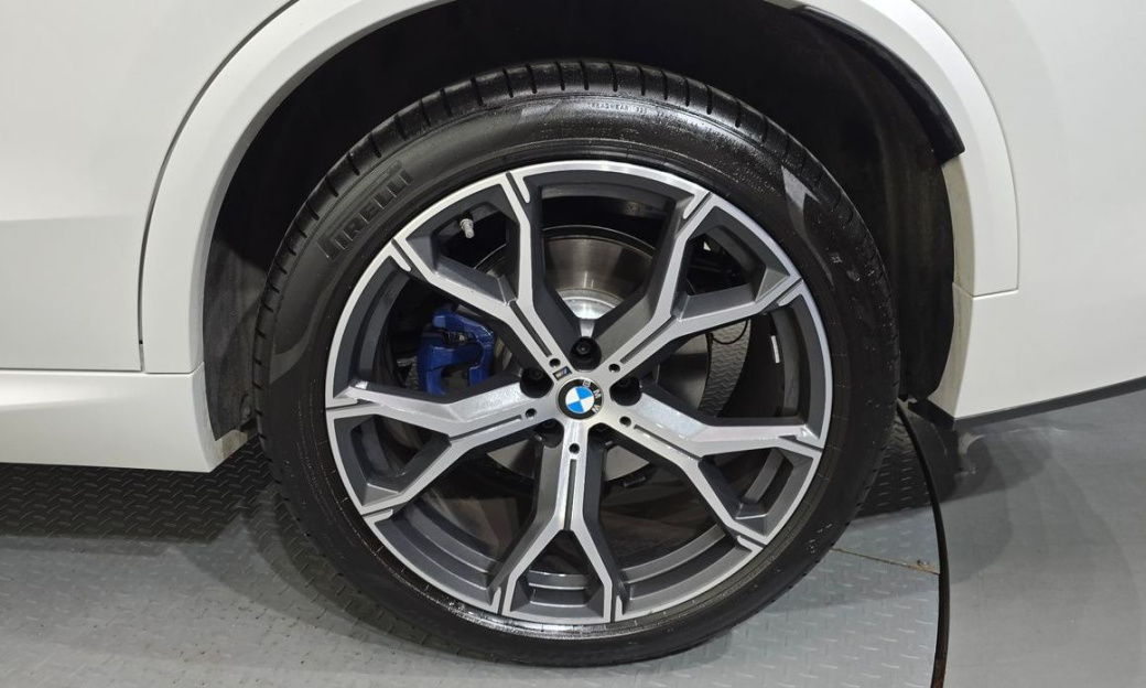 BMW X5 xDrive 40i M Sport, 2025