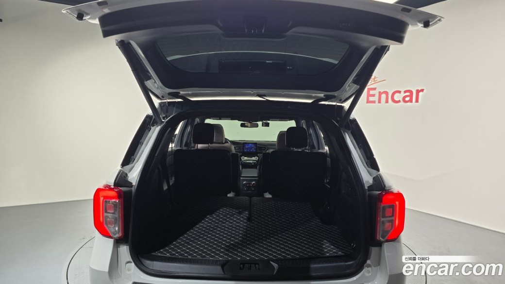 Ford Explorer 3.0 Platinum 4WD, 2023