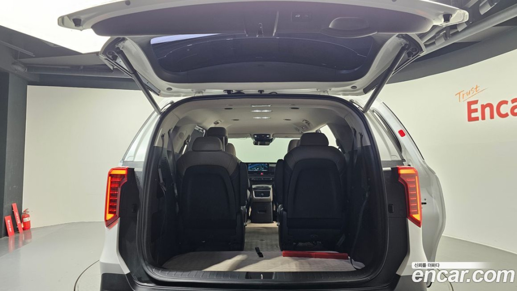 Kia Carnival 9-Seater Noblesse, 2025