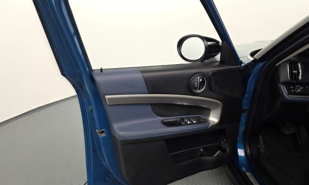 Mini Countryman ALL4 Classic Launch Pack, 2023