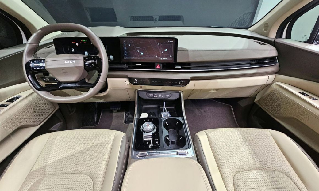 Kia Carnival 7-Seater Noblesse, 2025