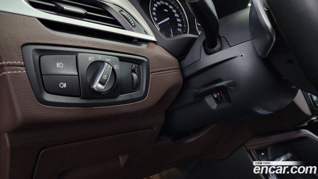 BMW X1 xDrive 20i M Sport, 2022