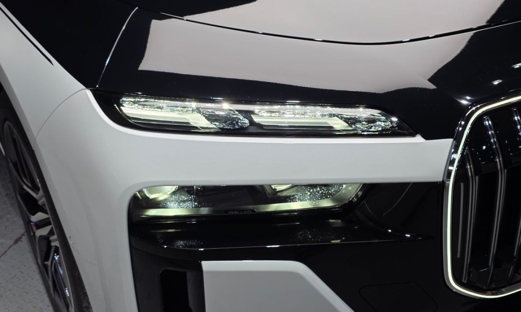 BMW 7-Series 740i xDrive M Sport, 2025