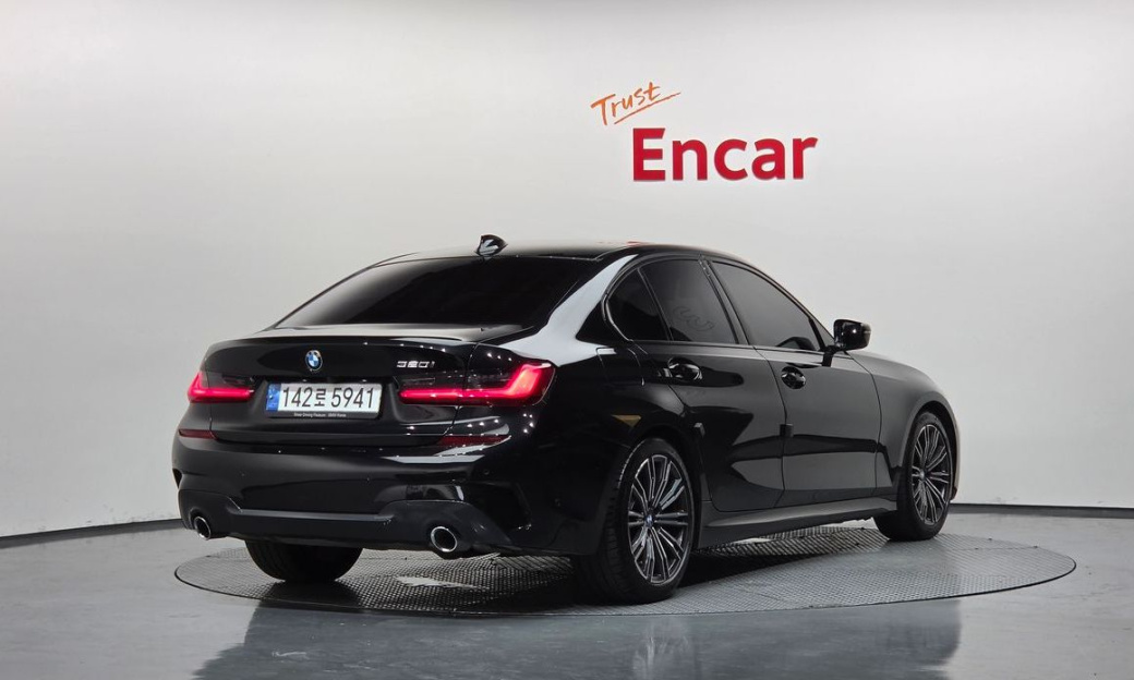 BMW 3-Series 320i M Sport, 2022
