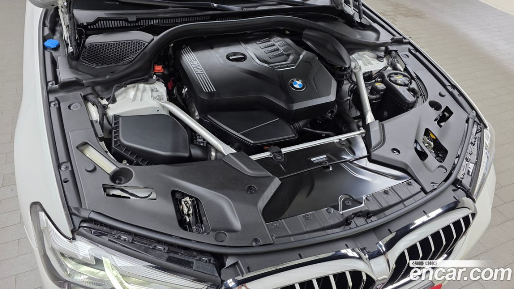 BMW 5-Series 520i M Sport, 2023