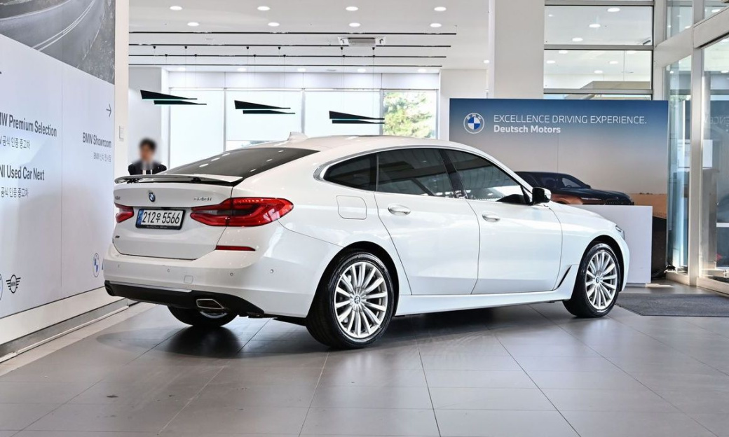 BMW Gran Turismo 630i xDrive Luxury, 2023