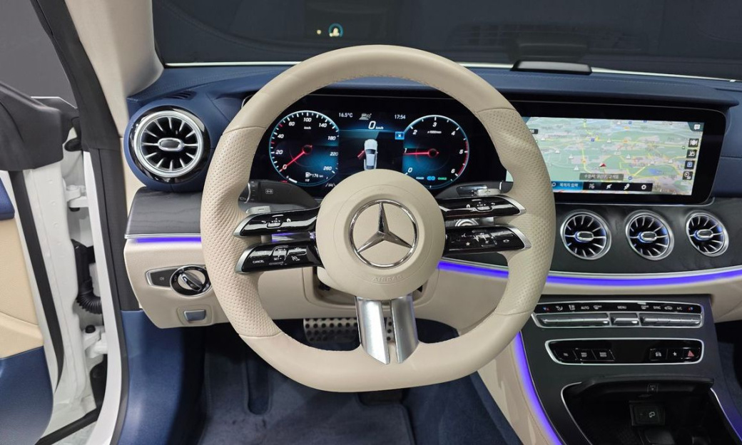 Mercedes-Benz E-Class E300d 4MATIC Coupe, 2022