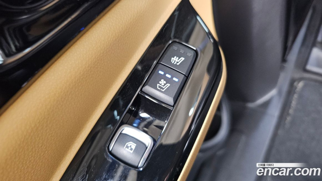Kia Carnival 9-Seater Signature, 2023