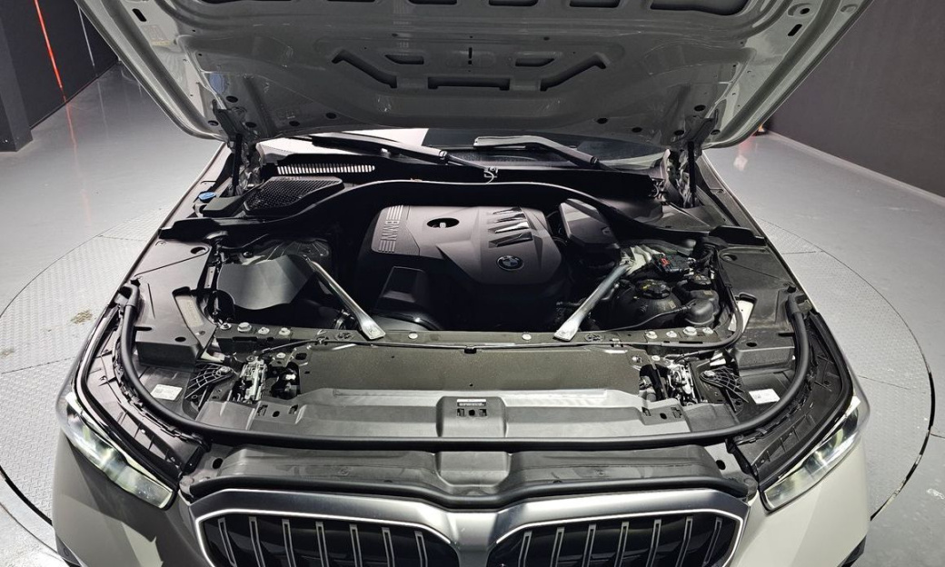 BMW 5-Series 530i xDrive M Sport, 2025