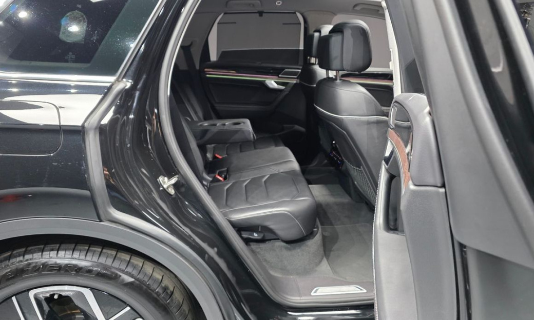 Volkswagen Touareg 3.0 TDI Prestige, 2024