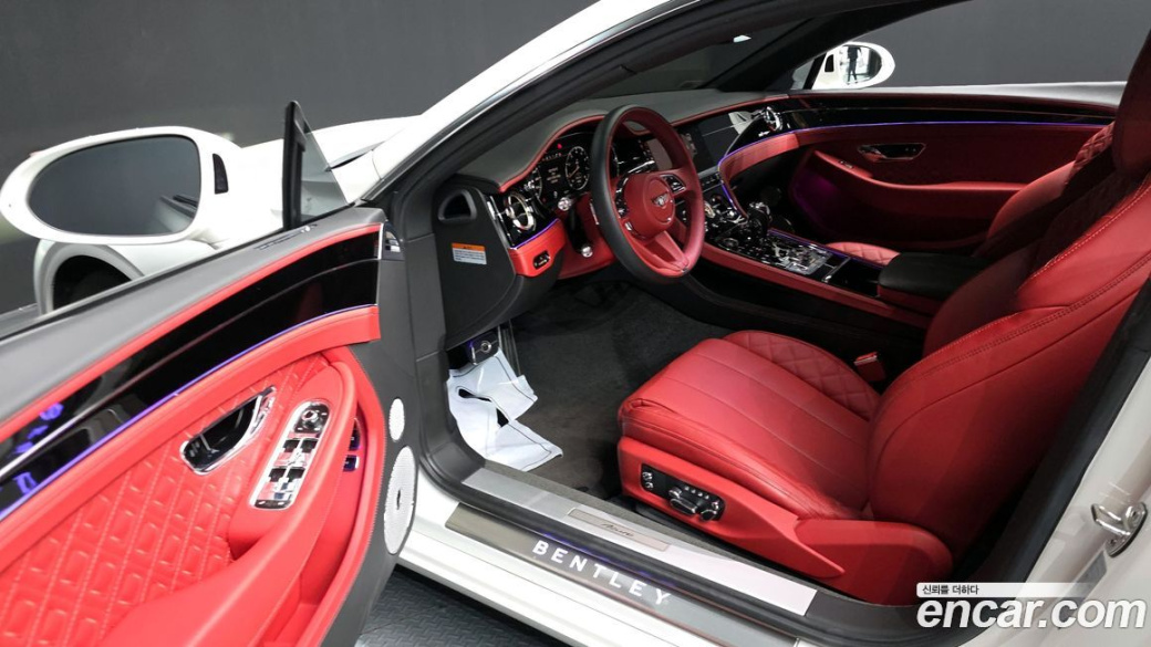 Bentley Continental 4.0 GT Azure, 2023