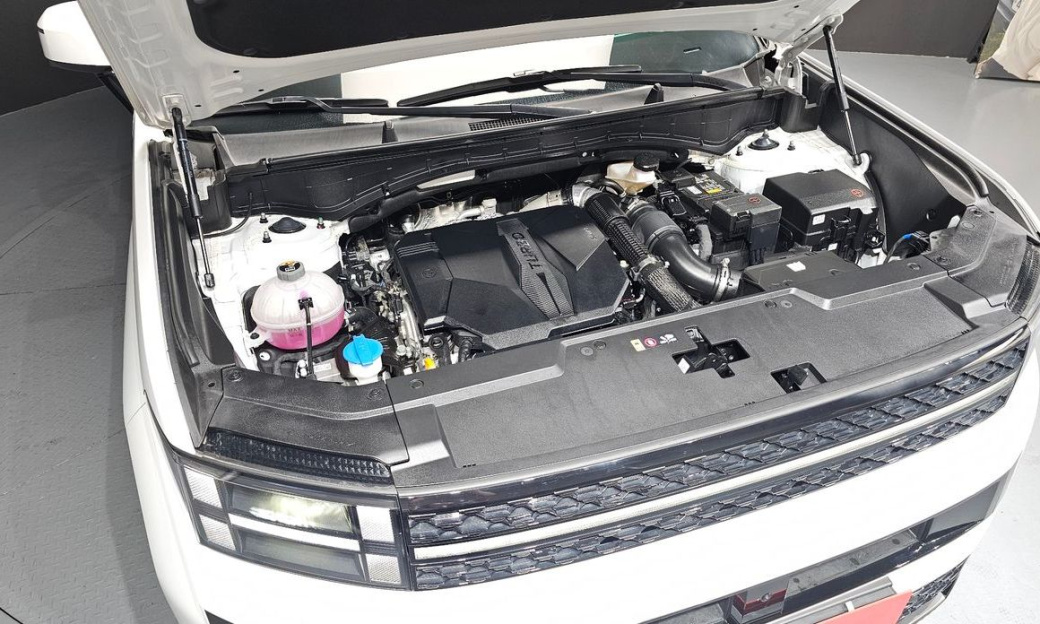 Hyundai Santafe Gasoline 2.5T 4WD, 2025