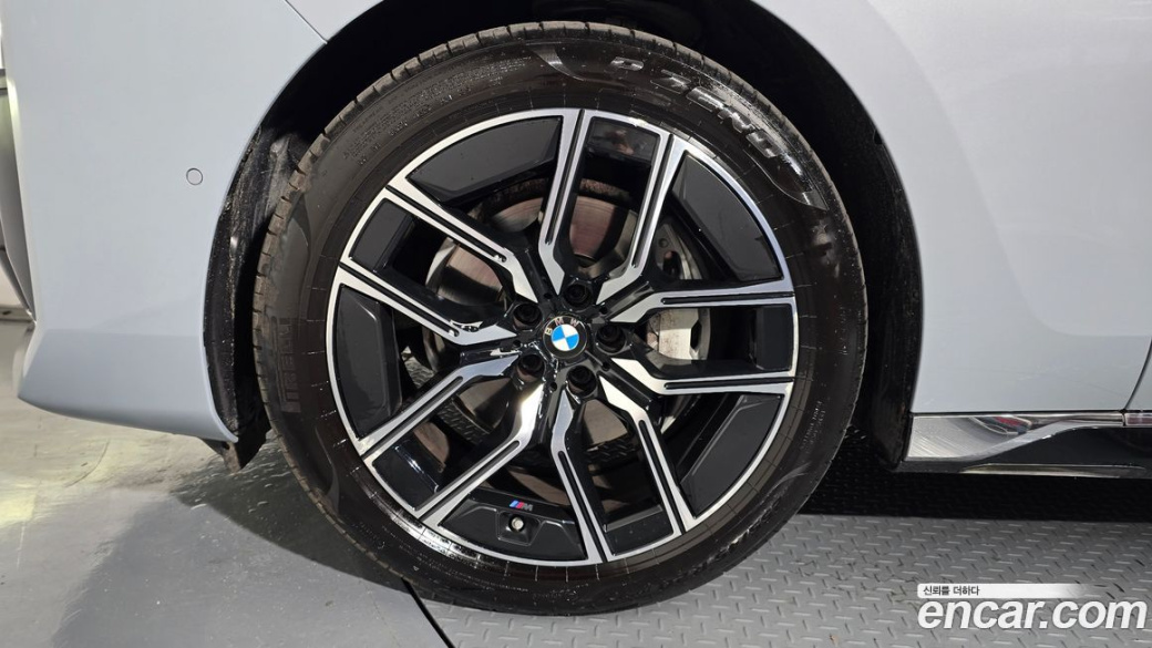 BMW 7-Series 740d xDrive M Sport, 2025