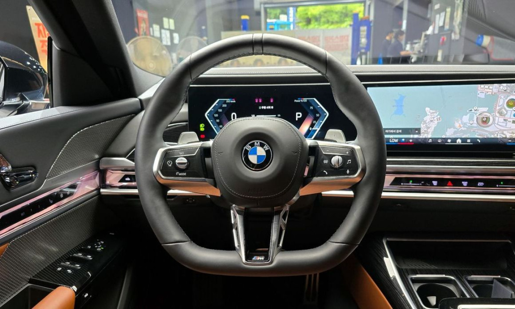 BMW 7-Series 740i xDrive M Sport, 2025
